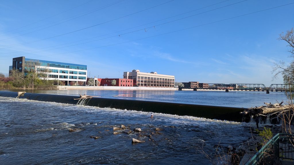 The Sixth Street Dam in Grand Rapids, Michigan, viewed from the east bank, just south of the dam.